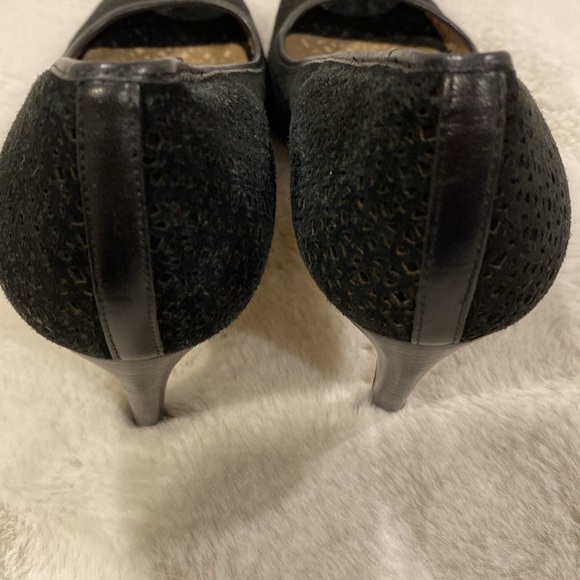 Tory Burch peep toe heals Size 7 1/2 - Picture 12 of 14